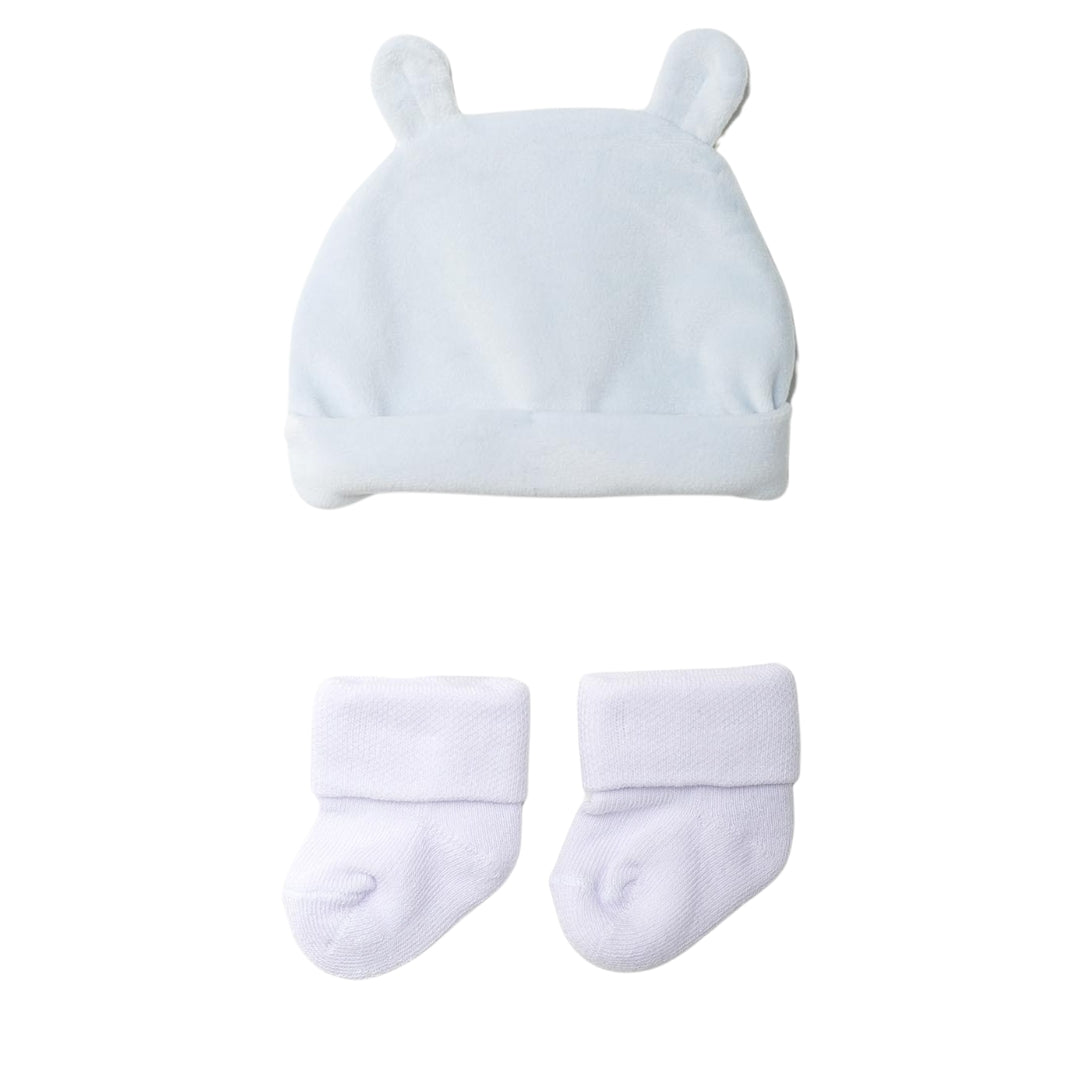 Mütze und Socken im Hellblau Baby Set für Neugeborene – warm und weich.