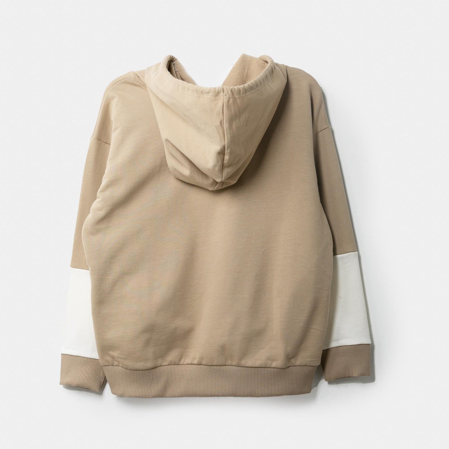 Rückansicht des elfenbeinfarbenen Hoodies mit Rippstrickbündchen
Name: elfenbein_hoodie_rueckseite