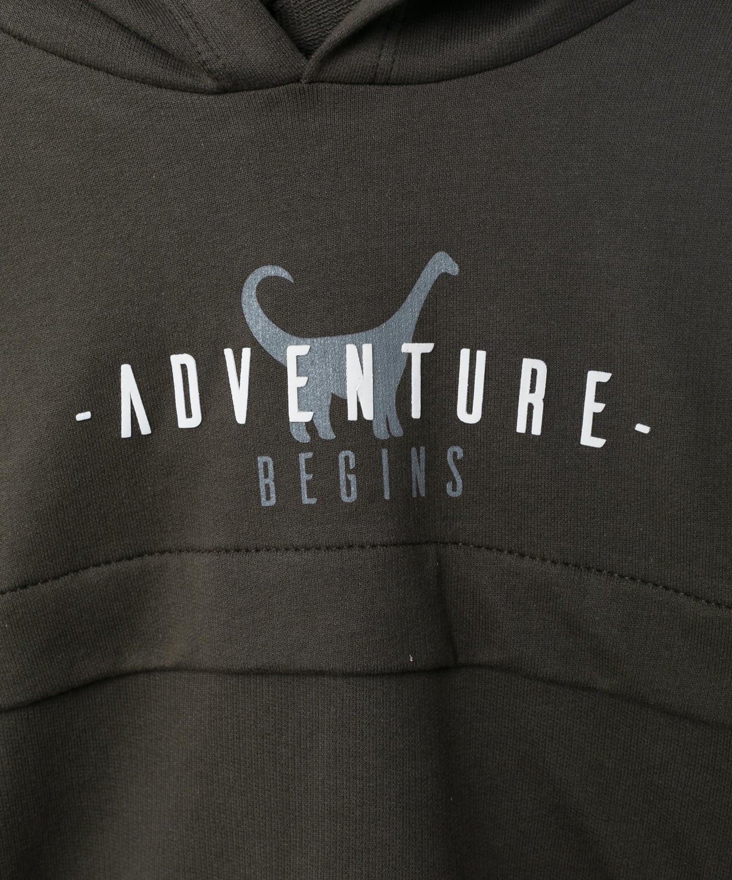 Kapuzenpullover "Adventure Begins"