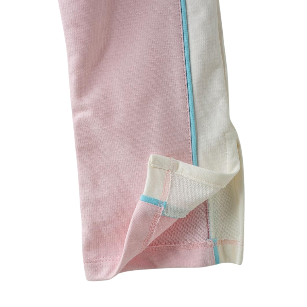 Pastellfarbenes Outfit