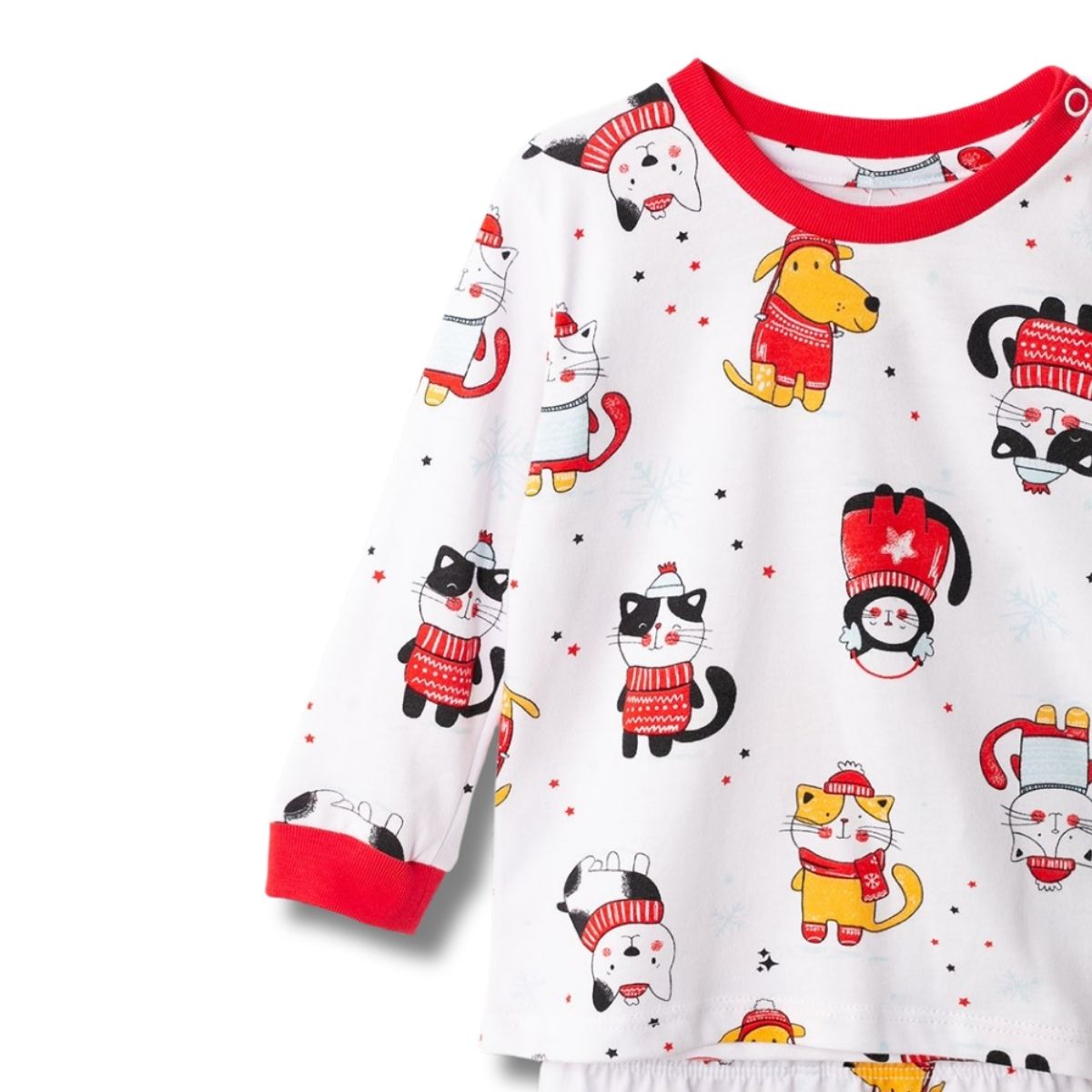 Nahaufnahme des Oberteils des Unisex-Weihnachtsschlafanzugs für Babys mit „Mi primera navidad“-Aufdruck, chemiefrei und hautfreundlich