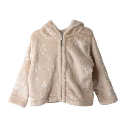 Vorderseite der flauschigen Kinderjacke in Khaki mit Pfotenprint und Kapuze mit Ohren