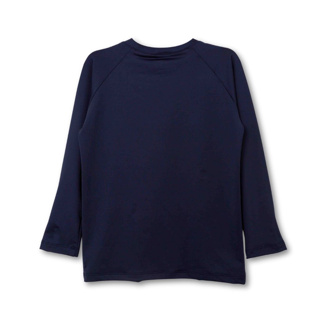 Rückansicht des blauen Langarm Badeshirts für Jungen – langarm-badeshirt-junge-kayak-ruecken