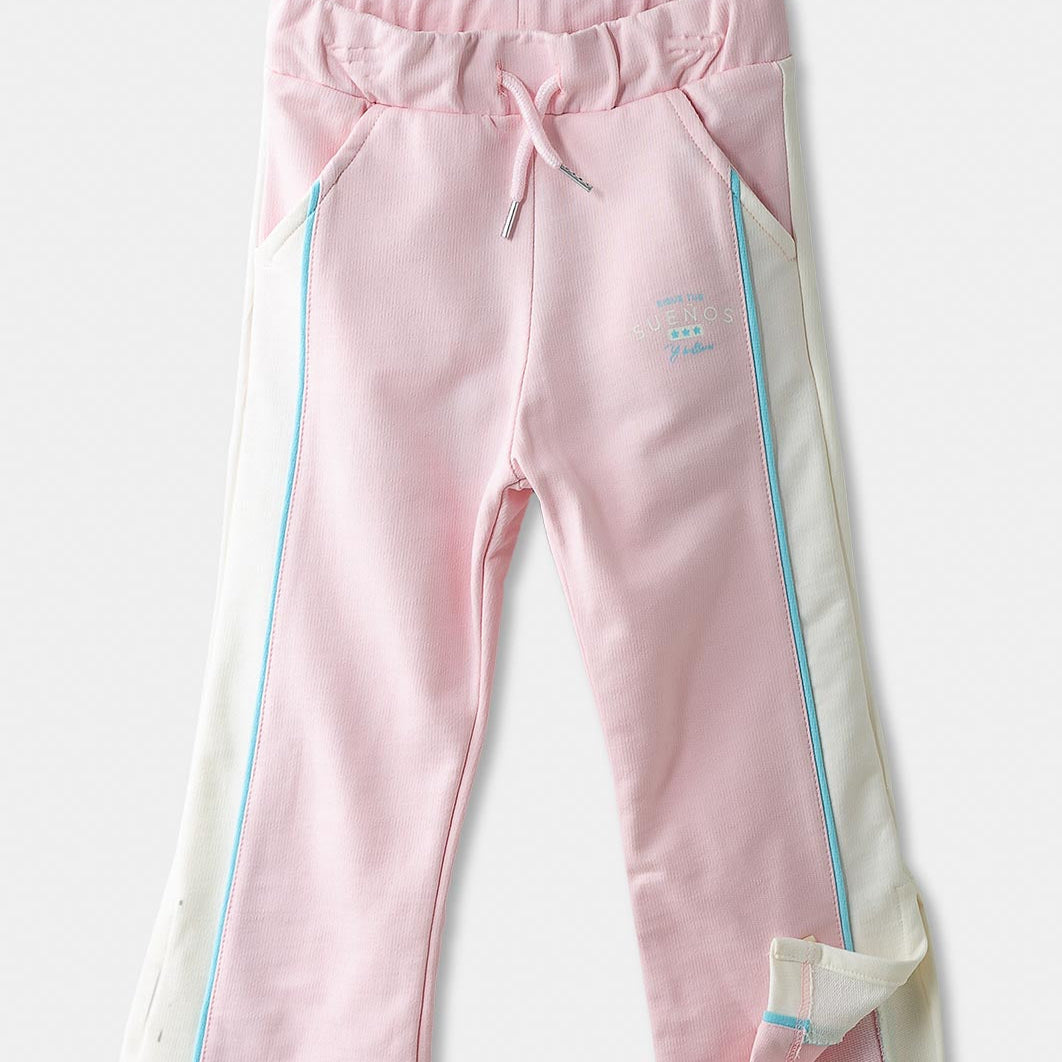 astellfarbener Jogger für Mädchen in Pink mit “Sigue tus sueños”-Print und blauen Streifen