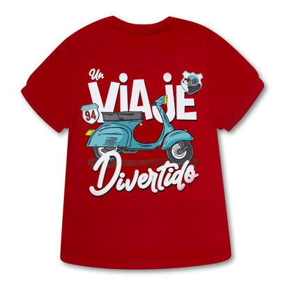 Rückseite des roten Kinder-T-Shirts mit Schriftzug „Un viaje divertido“ – komfortabel und verspielt.